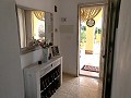 Villa mit 3 Schlafzimmern, großem Pool und Spaziergang in die Stadt in Spanish Fincas