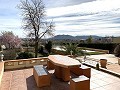 Villa avec 3 chambres, grande piscine et à pied de la ville in Spanish Fincas