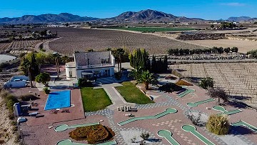 Luxury tradicional villa in Novelda with pool and mini golf course