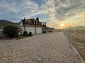 Belle maison de campagne de 3 chambres in Spanish Fincas