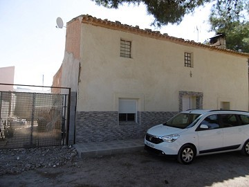 Maison de campagne rénovée à 4 km de Yecla