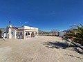 Impresionante casa de campo en las montañas de Yecla in Spanish Fincas