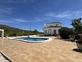 Superbe villa individuelle avec piscine à Pinoso in Spanish Fincas