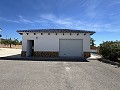 Superbe villa individuelle avec piscine à Pinoso in Spanish Fincas