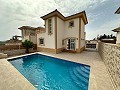 Incroyable villa de 3 chambres et 2 salles de bains à El Reloj Fortuna avec piscine privée in Spanish Fincas