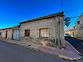 Großes zweistöckiges Haus in Pinoso in Spanish Fincas