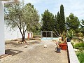 Villa à pied de la ville avec piscine in Spanish Fincas