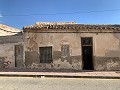 Maison de ville à réformer avec jardin in Spanish Fincas