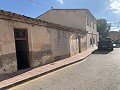 Maison de ville à réformer avec jardin in Spanish Fincas