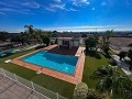 Superbe demeure avec piscine privée, terrain de sport et espace barbecue in Spanish Fincas