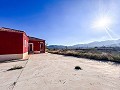 Encantadora Villa de 4 Dormitorios con Impresionantes Vistas Panorámicas in Spanish Fincas