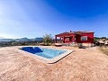 Encantadora Villa de 4 Dormitorios con Impresionantes Vistas Panorámicas in Spanish Fincas