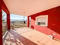 Encantadora Villa de 4 Dormitorios con Impresionantes Vistas Panorámicas in Spanish Fincas